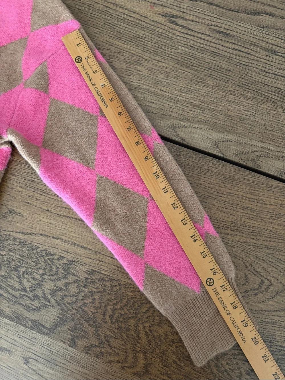 Like-new J. Crew Argyle V-neck cardigan sweater in Supersoft yarn Acorn Azalea